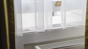 Xu hướng ‘thở’ nhà: Tại sao nhiều gia đình mở cửa sổ vào mùa đông?