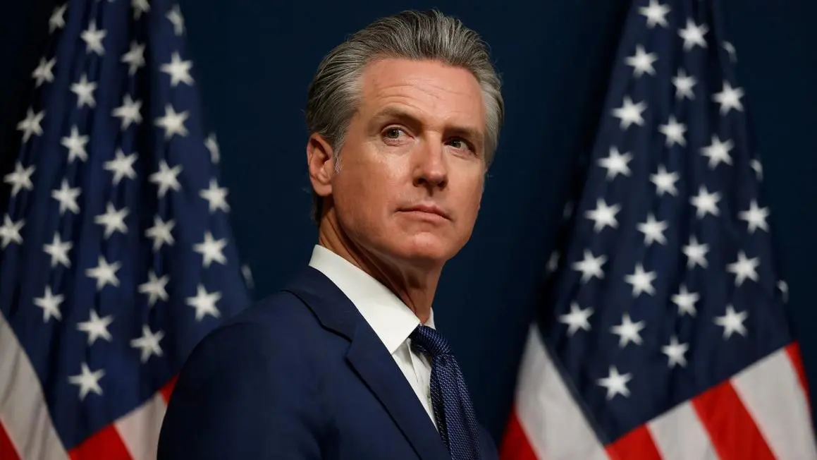 Thống đốc Newsom chỉ trích Tổng Thống Donald Trump trong bài phát biểu cuối cùng