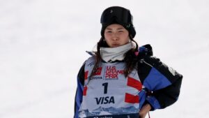 Chloe Kim vẫn tự tin dự Olympic dù bị rách dây chằng vai