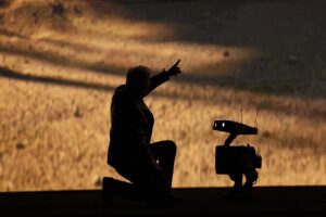 CES 2026: Những khám phá từ Nvidia, AMD đến Razer 13 CES 2026: Những khám phá từ Nvidia, AMD đến Razer