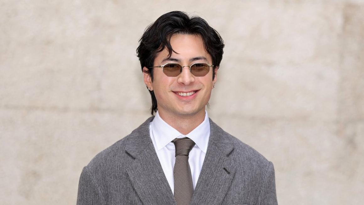 Ngôi Sao Hudson Williams Bất Ngờ Gặp Gỡ Cầu Thủ Khúc Côn Cầu Vừa Công Khai 1 GettyImages 2257030805