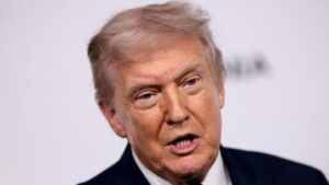 Tổng Thống Trump kiện IRS và Bộ Tài Chính đòi bồi thường 10 tỷ USD vì rò rỉ hồ sơ thuế