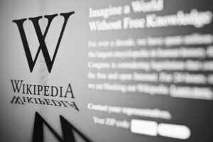 Quỹ Wikimedia Hợp Tác Với Amazon, Meta, Microsoft và Perplexity về AI