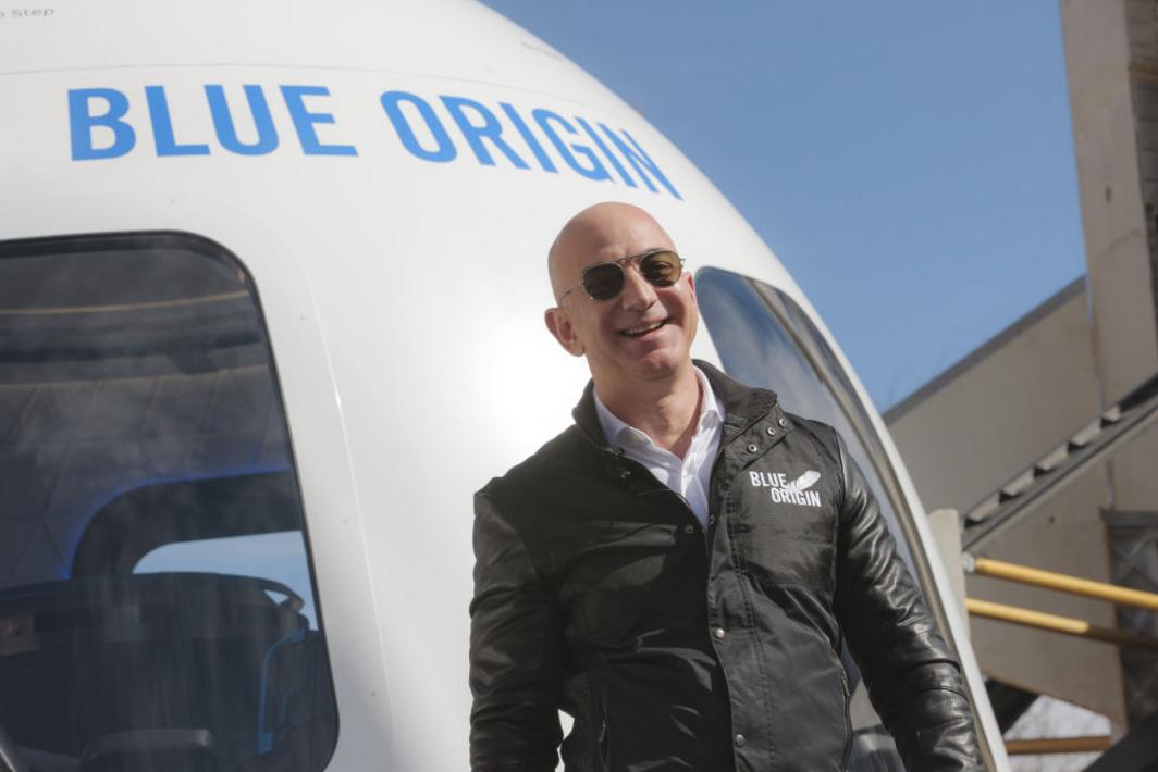 Blue Origin Ngưng Chuyến Du Lịch Vũ Trụ Để Tập Trung Vào Mặt Trăng 1 GettyImages 665033922 2