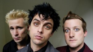 Green Day Mở Màn Super Bowl 60 với Lễ Kỷ Niệm Các Huyền Thoại