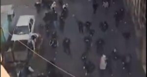 Biểu tình ở Iran leo thang vì khủng hoảng kinh tế 21 Biểu tình ở Iran leo thang vì khủng hoảng kinh tế