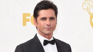 Diễn viên John Stamos lên tiếng chỉ trích hoạt động của ICE là ‘tàn nhẫn’ sau vụ xả súng ở Minneapolis