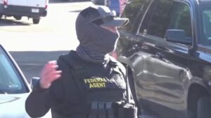 Chính quyền Los Angeles dự kiến thảo luận về ‘Vùng Cấm ICE’