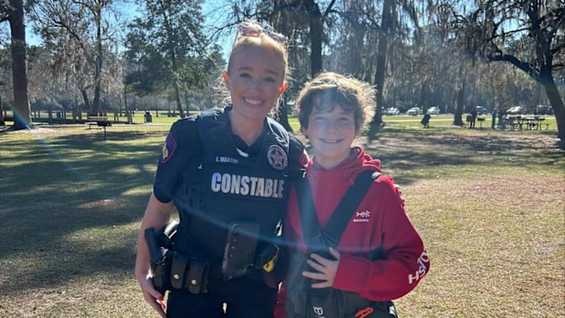 Cậu bé Tomball cứu rùa, được vinh danh 'Anh hùng Cộng đồng' 1 MNASGGPVBZGZFDFYDJAPHTQTUY