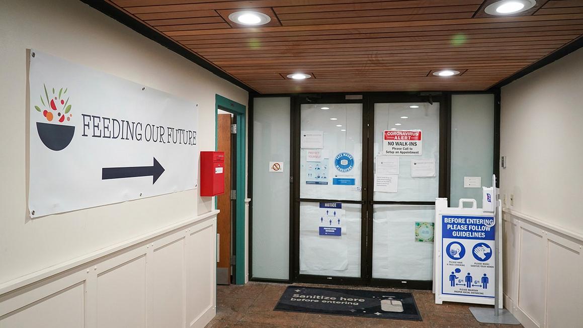 Thẩm phán liên bang ngăn Tổng Thống Donald Trump cắt ngân sách hỗ trợ trẻ em tại các tiểu bang Dân Chủ 1 Minnesota pandemic food fraud