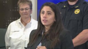 Thống đốc Quận Harris Lina Hidalgo Cập Nhật Tình Hình Chuẩn Bị Trước Bão Mùa Đông 21 Thống đốc Quận Harris Lina Hidalgo Cập Nhật Tình Hình Chuẩn Bị Trước Bão Mùa Đông