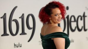 Nikole Hannah-Jones ca ngợi kẻ giết cảnh sát, viết lại lịch sử trên tờ New York Times