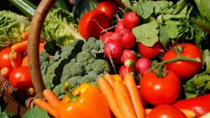 Texas điều tra cáo buộc các cửa hàng tạp hóa phun thuốc trừ sâu lên sản phẩm mà không cảnh báo