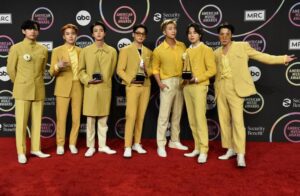 BTS Sẽ Tái Xuất với Chuyến Lưu Diễn Vòng Quanh Thế Giới