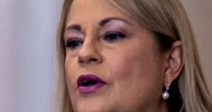 Tổng Thống Donald Trump ân xá cựu Thống đốc Puerto Rico