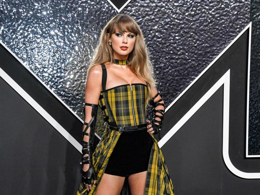 Taylor Swift, Kenny Loggins và nhiều nghệ sĩ khác vinh dự vào Đại sảnh Danh vọng Nhạc sĩ 1 People Taylor Swift 64650 1