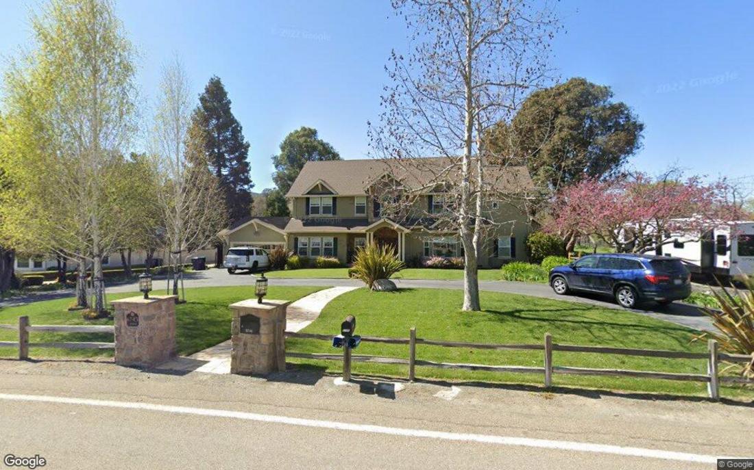 Biệt thự bốn phòng ngủ ở Pleasanton bán được 3.1 triệu đô-la 1 Pleasanton Four bedroom home sells for 3.1 million