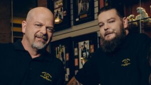 Ngôi sao ‘Pawn Stars’ Corey Harrison nhập viện vì gãy 11 xương sườn trong tai nạn mô tô