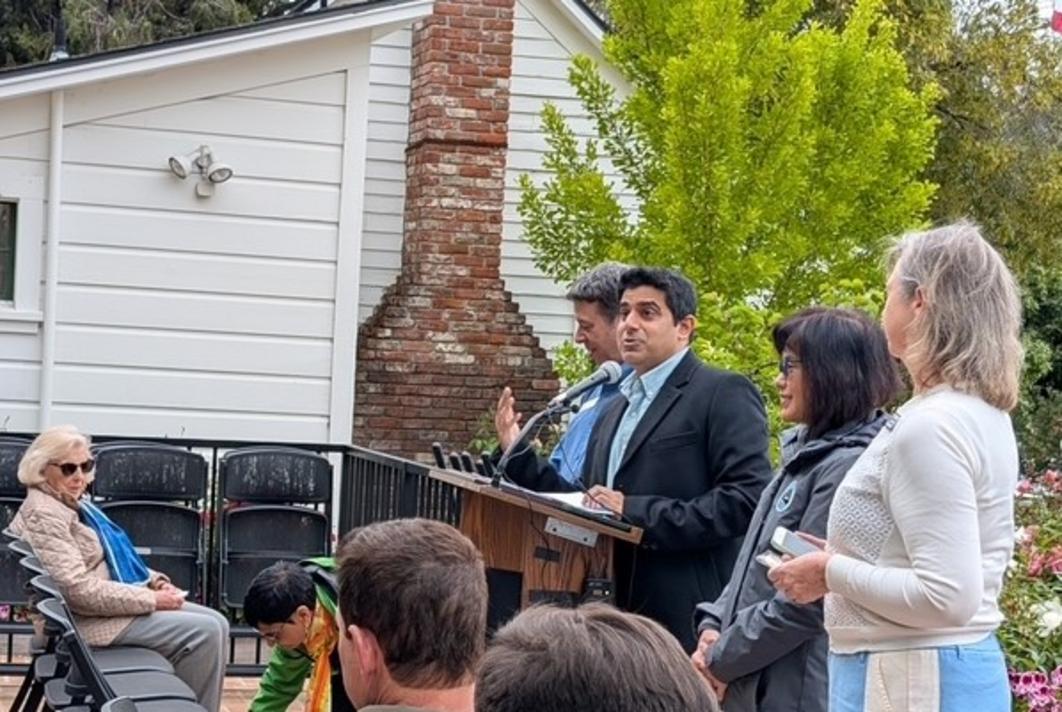 Saratoga ban đêm trở nên bất hợp pháp 1 SAN L ARBORDAY 0502 6ed23d