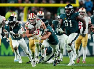 Nhật báo thể thao: Liệu chiến thắng của 49ers có phụ thuộc vào việc ngăn chặn Saquon?