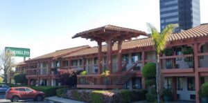 Nhà đầu tư địa phương mua lại khách sạn South Bay