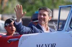 Thị trưởng San Jose công bố sự kiện 'State of the City' vào cuối tuần Super Bowl 32 Thị trưởng San Jose công bố sự kiện ‘State of the City’ vào cuối tuần Super Bowl