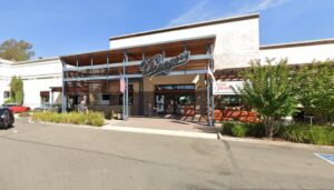 Draeger’s đóng cửa tiệm ở Danville do Blackhawk Plaza vắng khách