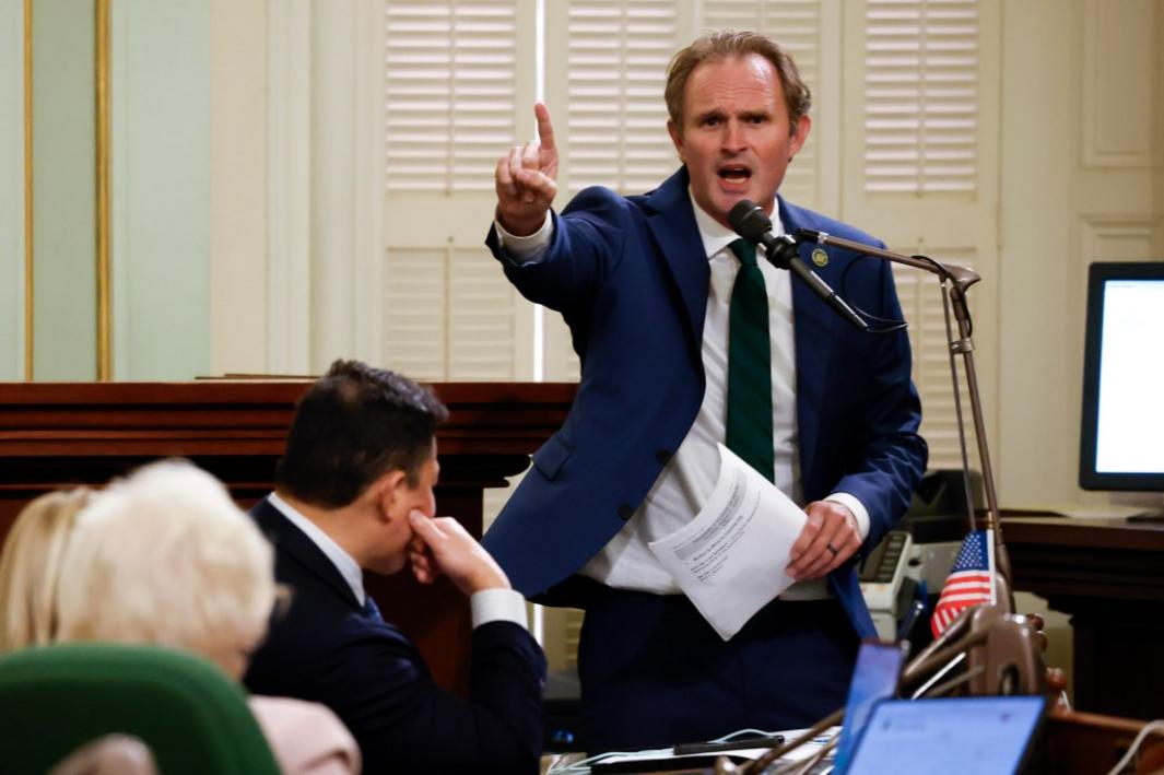 SJM L GERRYMANDER 0822 4