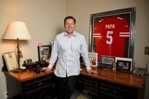 Greg Papa Trở Lại Sân Khấu Bình Luận cho Trận Đấu Giữa 49ers và Seahawks 4 Greg Papa Trở Lại Sân Khấu Bình Luận cho Trận Đấu Giữa 49ers và Seahawks