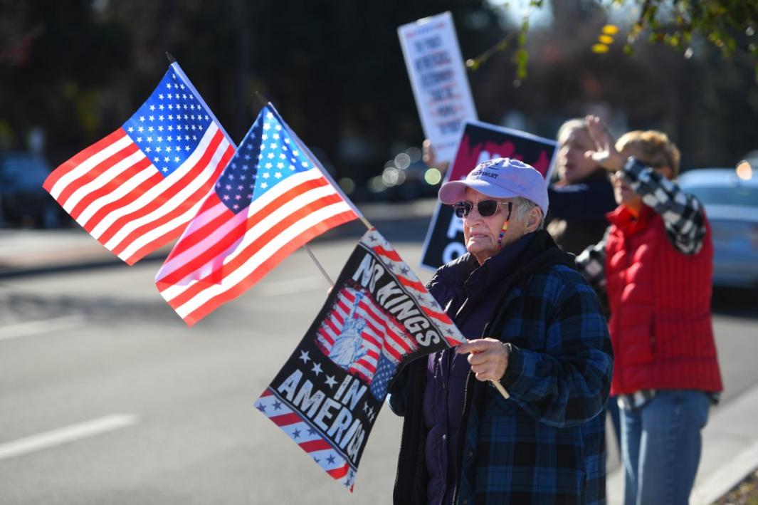 SJM L SBPROTESTS 0111 08
