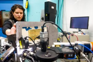 Khoa học: Các nhà khoa học SLAC dùng tia X truy tìm bản đồ sao cổ xưa nhất thế giới