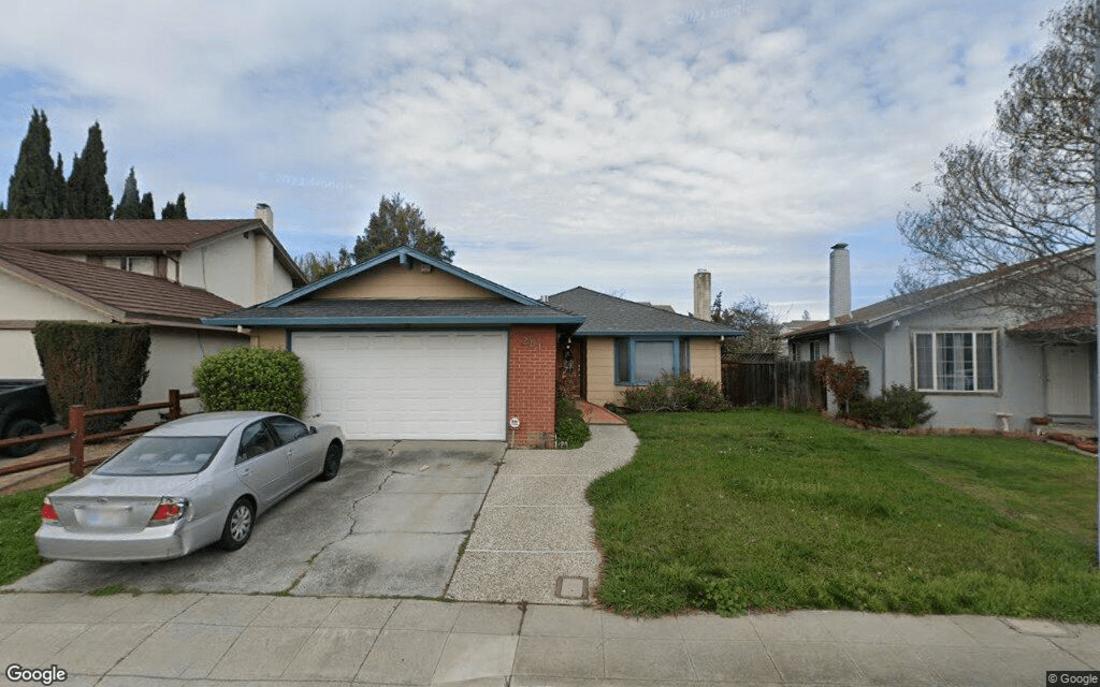 Nhà đơn lập ở Milpitas bán giá 1.4 triệu USD 1 Single family home in Milpitas sells for 1.4 million