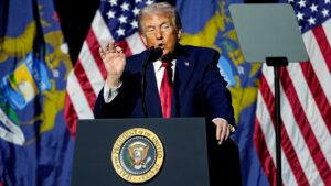 Tổng Thống Donald Trump đe dọa cắt viện trợ liên bang cho các tiểu bang có ‘thành phố thánh địa’