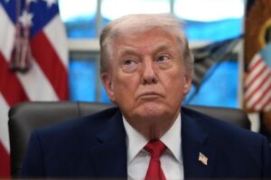 Tổng thống Trump đe dọa áp thuế đối với mọi quốc gia bán dầu cho Cuba, gây áp lực lên Mexico