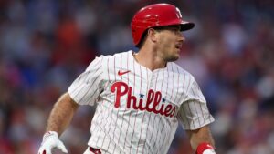 Đội Phillies tái ký hợp đồng 3 năm với J.T. Realmuto