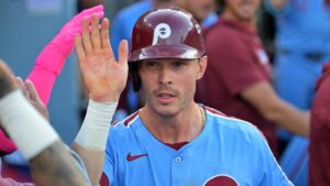 Cựu cầu thủ Phillies, Max Kepler bị treo giò 80 trận vì dùng chất cấm