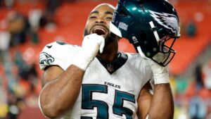 Brandon Graham cân nhắc trở lại thi đấu mùa bóng thứ 17