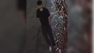 Camera ghi lại cảnh phá hoại tại một cơ sở kinh doanh ở Manayunk