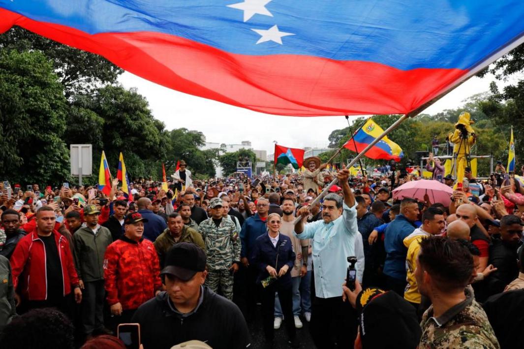 Hoa Kỳ bắt giữ Tổng Thống Venezuela Nicolás Maduro 1 Venezuela Maduro Rally 62573 1
