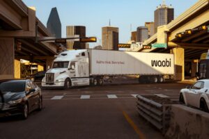 Waabi Huy Động 1 Tỷ Đô và Mở Rộng Sang Robotaxi Cùng Uber