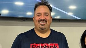 Bạn bè nói nụ cười của Jacob Hosmer luôn hiện hữu; anh là một trong sáu người thiệt mạng trong vụ rơi máy bay Chủ Nhật 19 Bạn bè nói nụ cười của Jacob Hosmer luôn hiện hữu; anh là một trong sáu người thiệt mạng trong vụ rơi máy bay Chủ Nhật