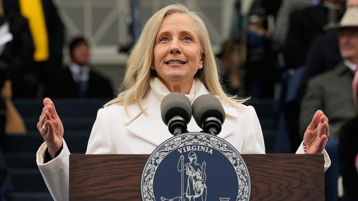 Chính quyền Thống đốc Virginia mới bị chỉ trích về chính sách cực tả 1 abigail spanberger inauguration 2 2