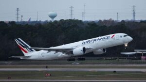 Công Dân Jordan Bị Bắt Giữ Vì Đi Chuyến Bay Arizona Với Vé Không Hợp Lệ 7 Công Dân Jordan Bị Bắt Giữ Vì Đi Chuyến Bay Arizona Với Vé Không Hợp Lệ