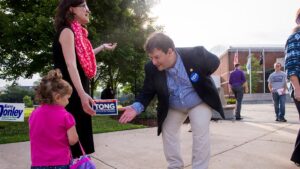 Dân biểu Virginia đề xuất cấm ICE hoạt động gần điểm bỏ phiếu