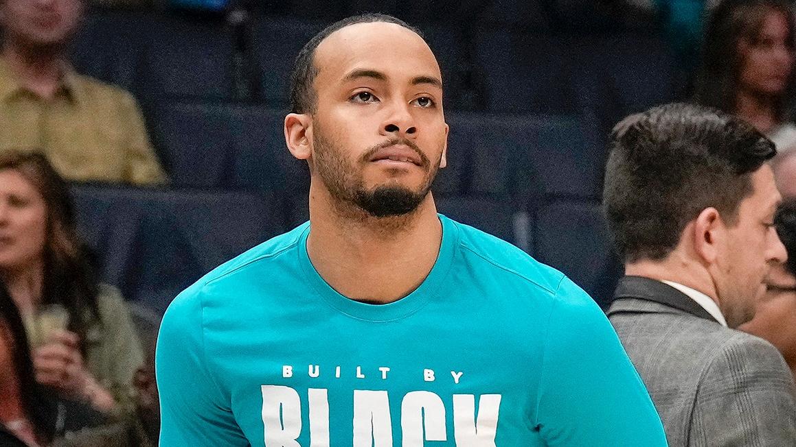 amari bailey charlotte hornets warm ups