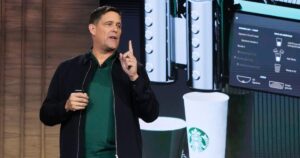 Starbucks đối mặt cạnh tranh gay gắt từ các chuỗi cà phê khác tại Mỹ