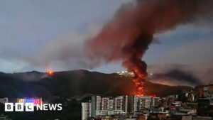 Xem: Hoa Kỳ 'tấn công' Venezuela, Tổng Thống Donald Trump tuyên bố 3 Xem: Hoa Kỳ ‘tấn công’ Venezuela, Tổng Thống Donald Trump tuyên bố