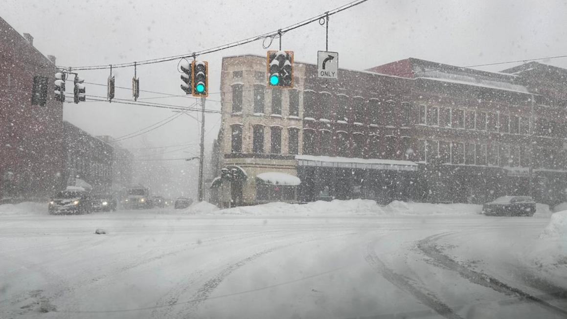 b61b9a56 b670 4db4 8cc7