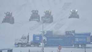 Bão Mùa Đông Gây Hủy Chuyến Bay Nhiều Nhất Kể Từ Đại Dịch