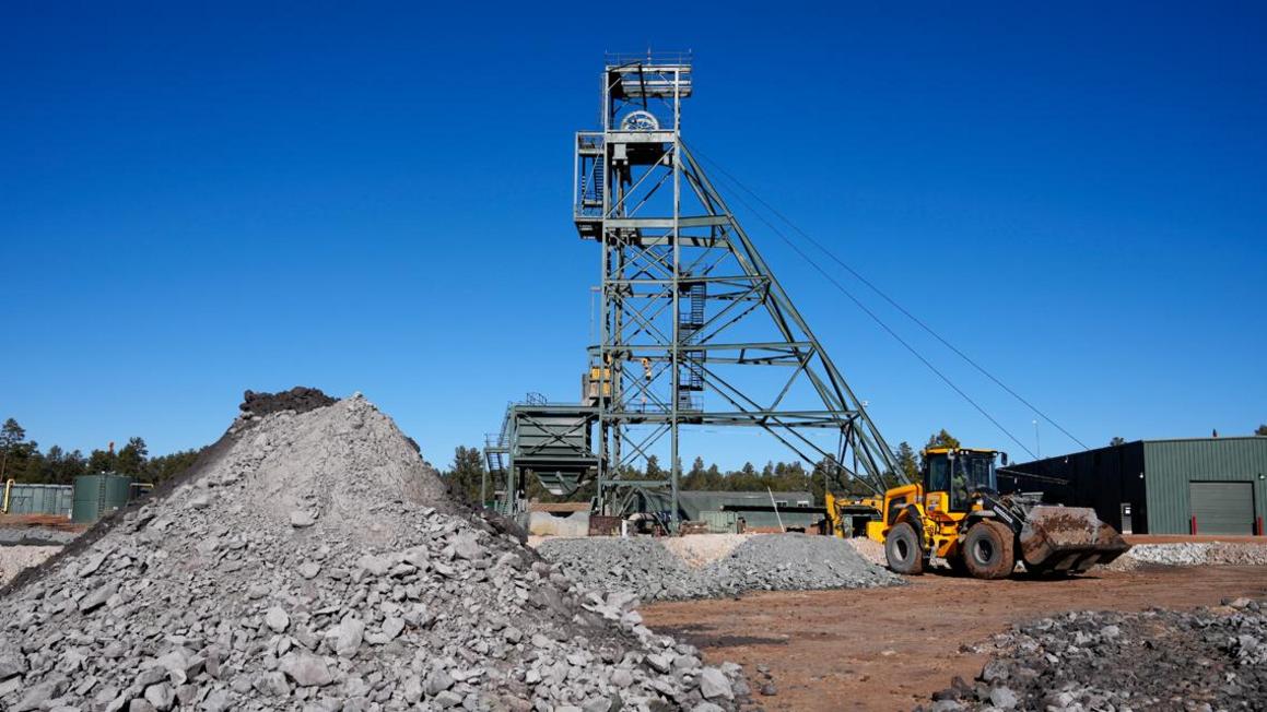 Bộ Năng Lượng Mỹ Đầu Tư 2.7 Tỷ USD Tái Thiết Sản Xuất Uranium 1 be2c2001 cf8f 4087 bf01